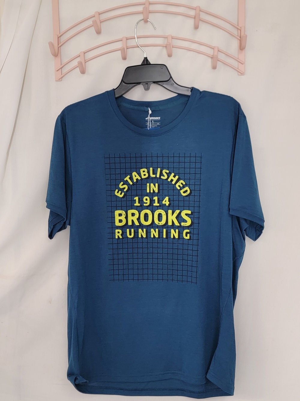 Brooks Running Men’s Graphic Tee - Blue with Yellow Print